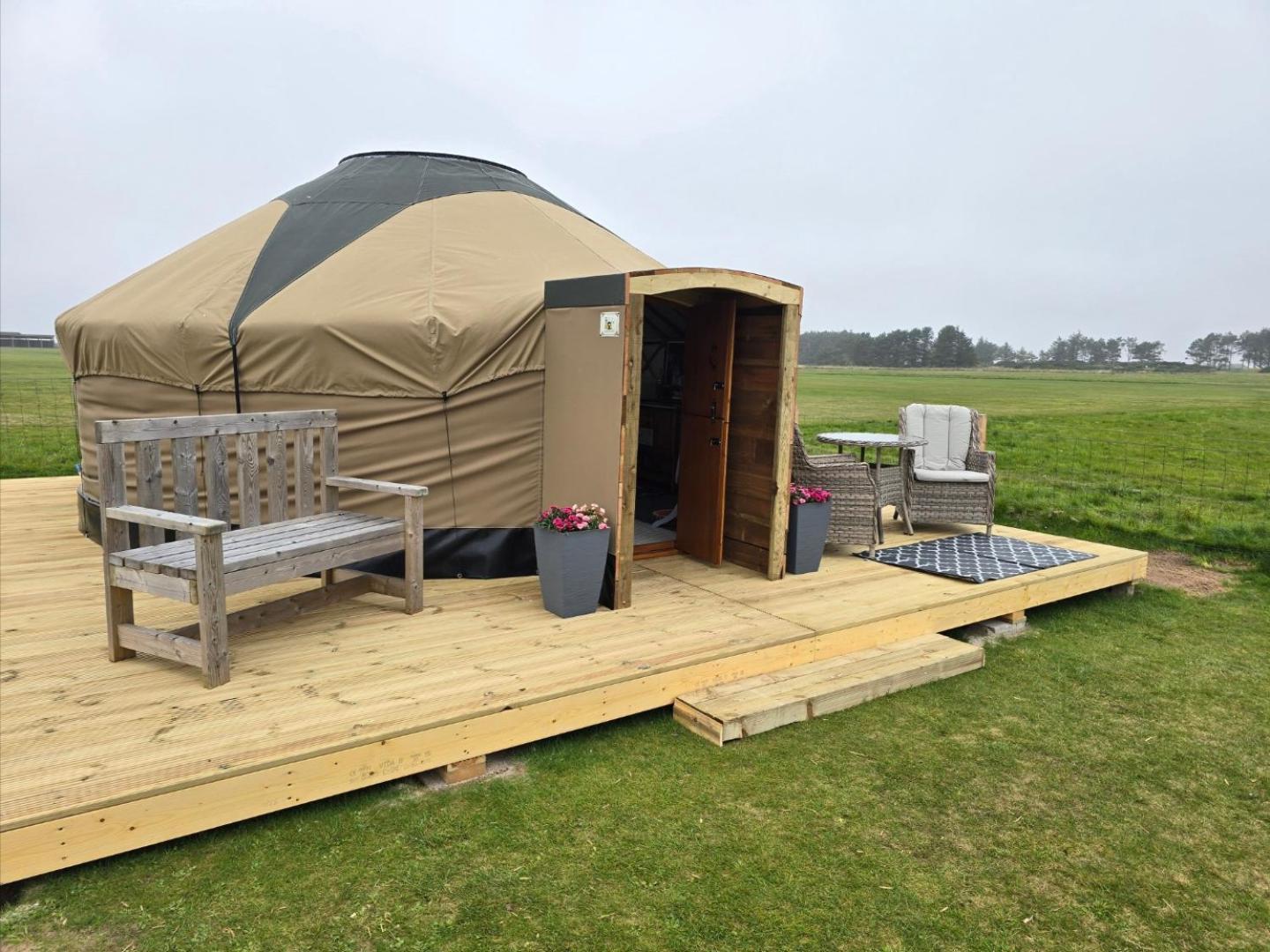 Rainbow's End Yurts *